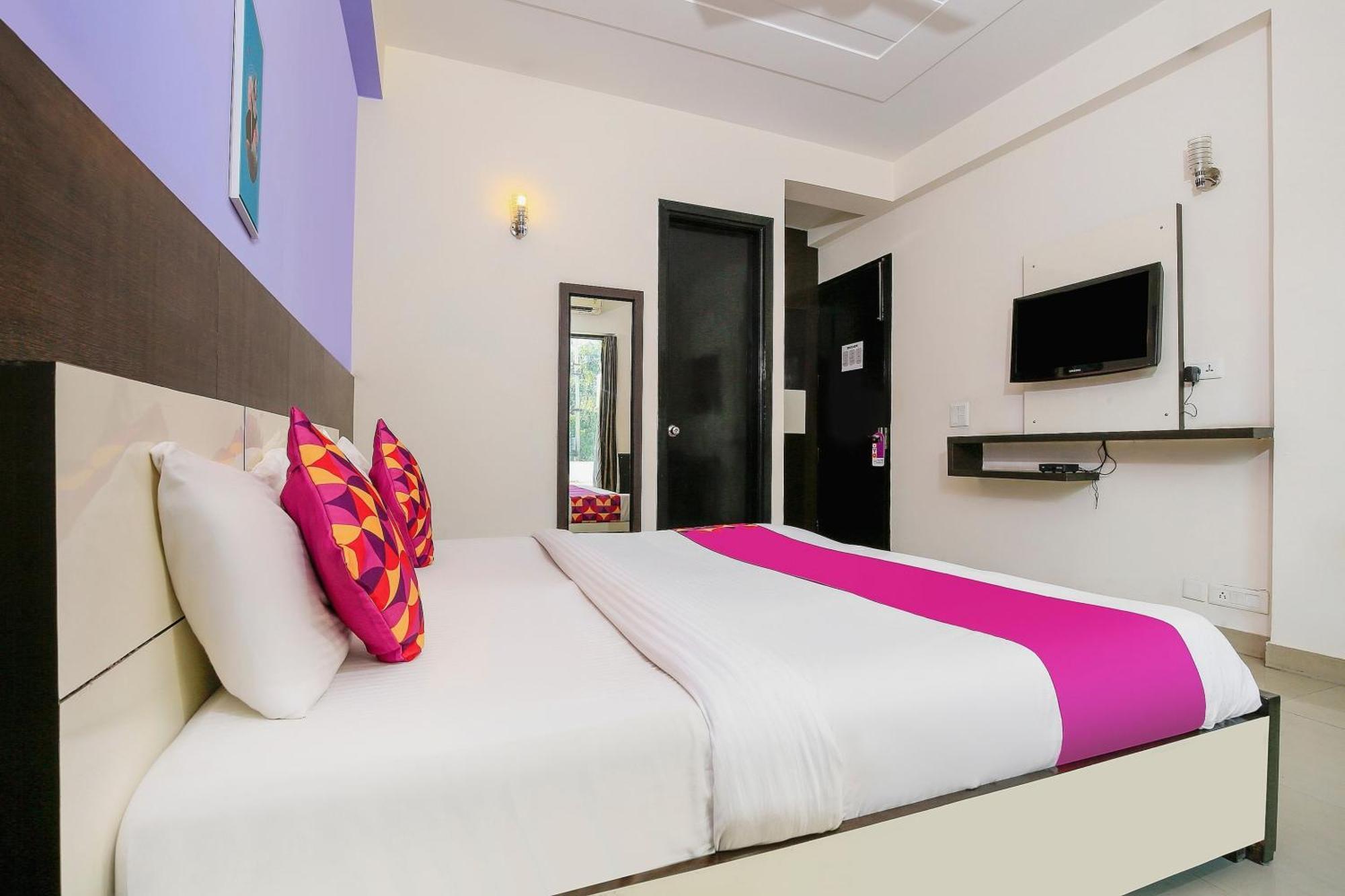 Hotel O Golf Stays Near Aravali Biodiversity Park 古尔冈 外观 照片