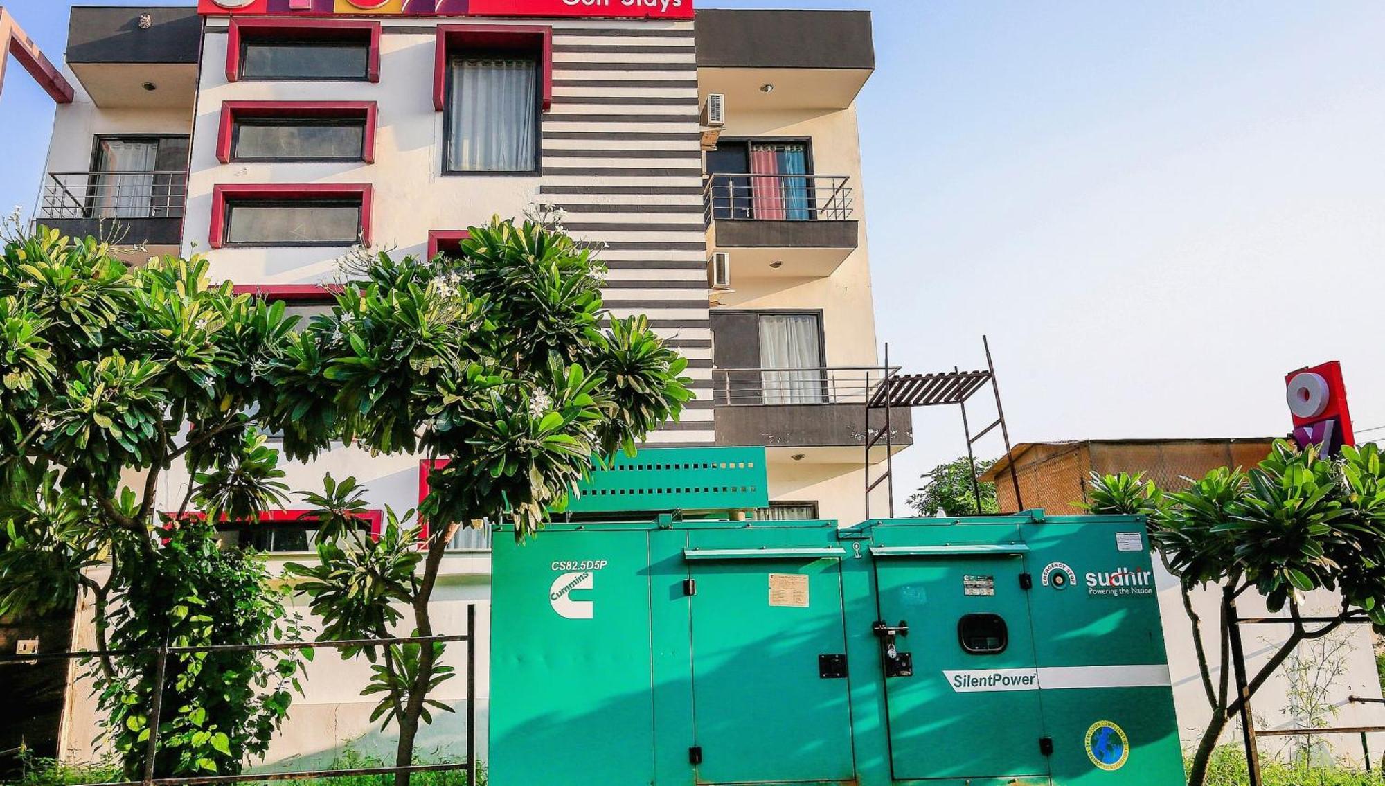 Hotel O Golf Stays Near Aravali Biodiversity Park 古尔冈 外观 照片
