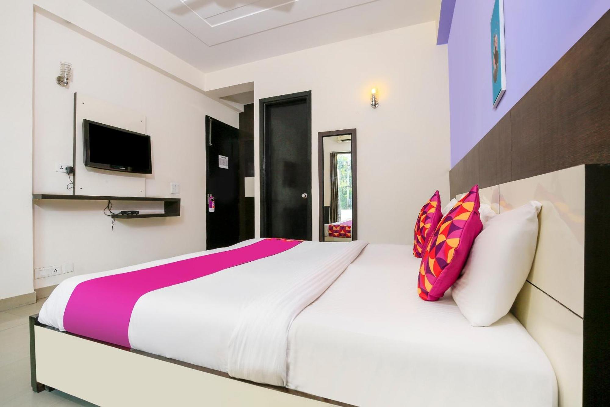 Hotel O Golf Stays Near Aravali Biodiversity Park 古尔冈 外观 照片