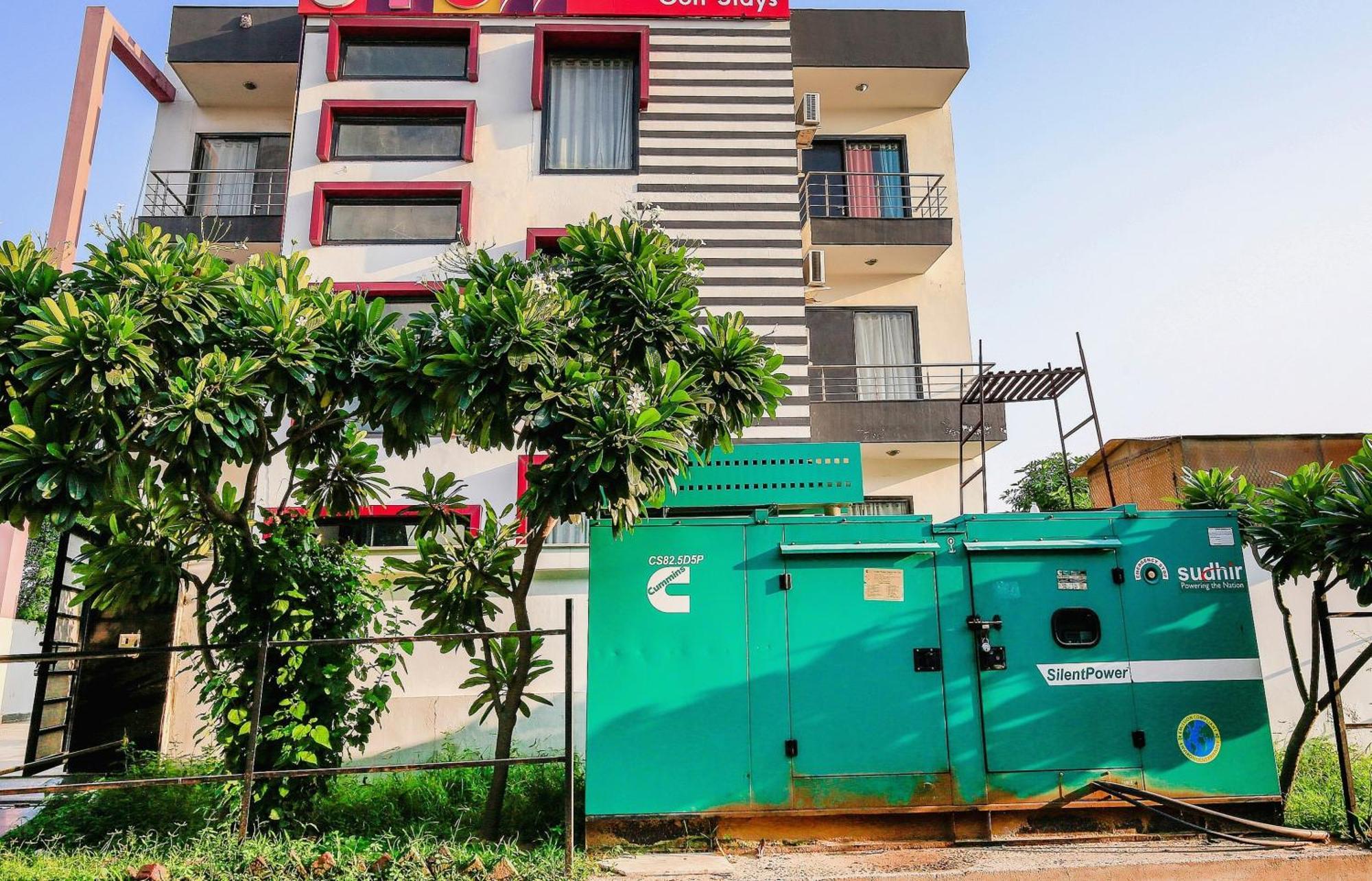 Hotel O Golf Stays Near Aravali Biodiversity Park 古尔冈 外观 照片
