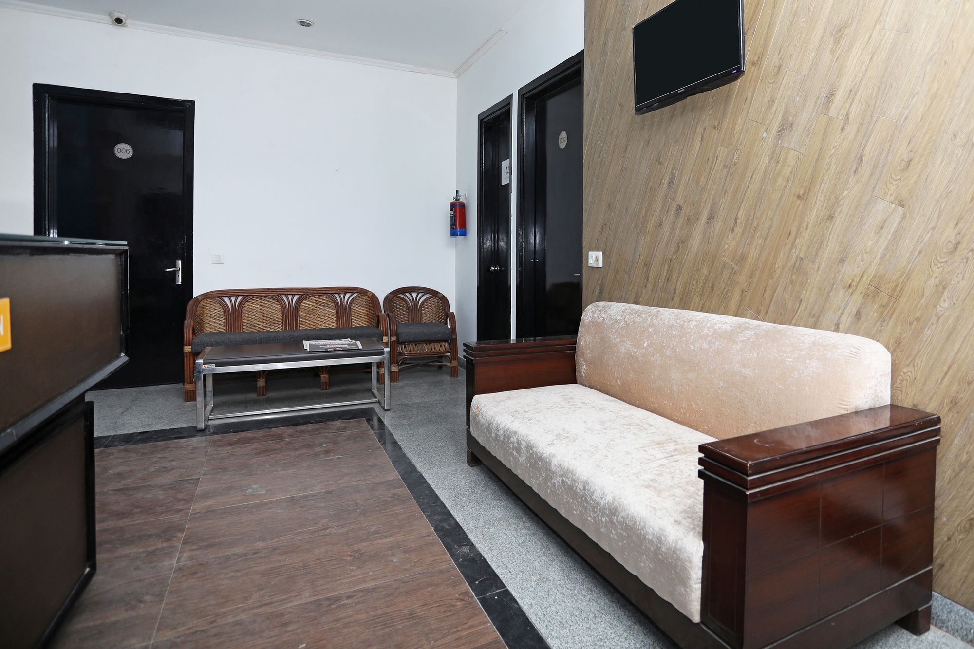 Hotel O Golf Stays Near Aravali Biodiversity Park 古尔冈 外观 照片